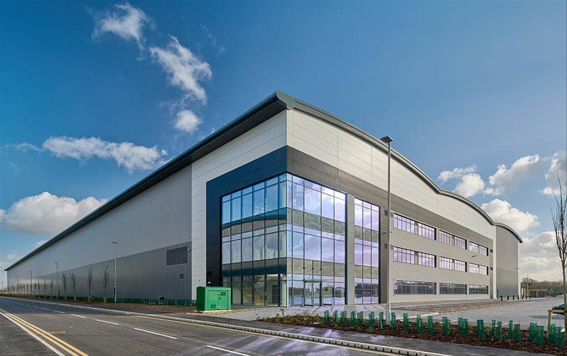 McLaren Construction surpasses net zero targets at landmark Leeds Logistics Hub